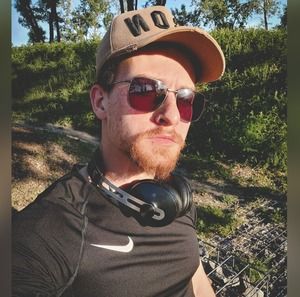 Meet your Posher, Adem